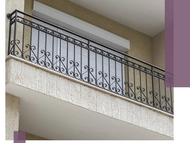 Балконные ограждения из металла и стекла в Сибае для домов